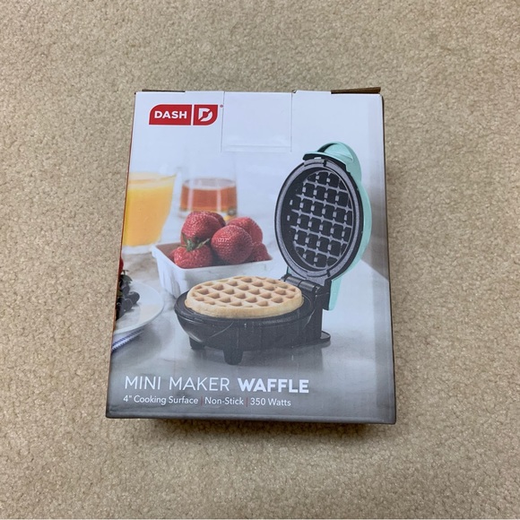 Mini Waffle Iron - Picture 3 of 5